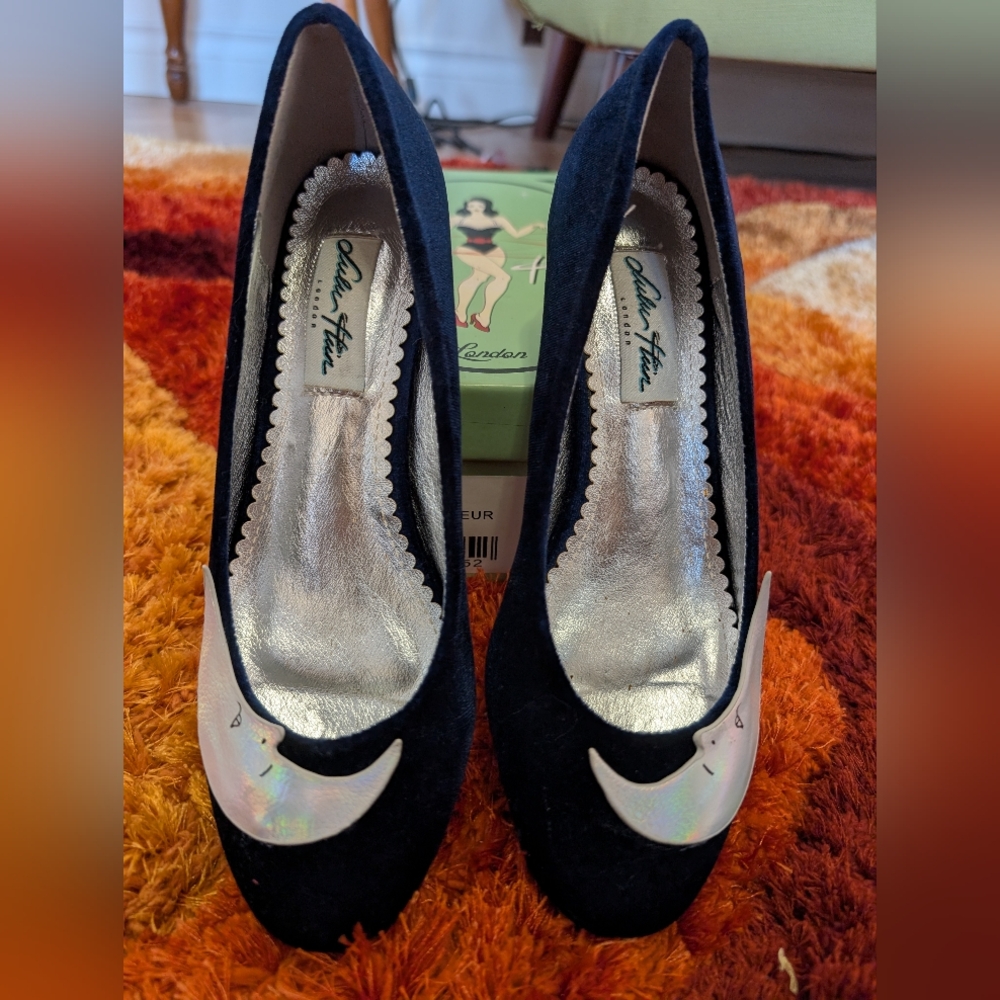 Black and Silver Women Shoes